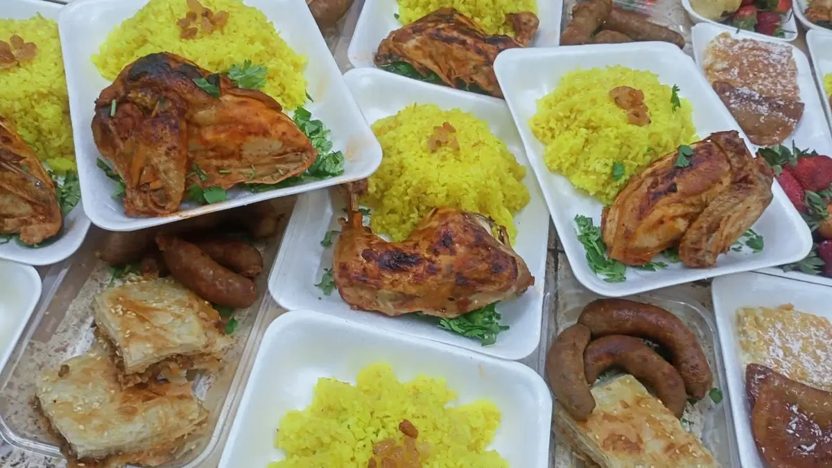 وجبات مطبخ المؤسسة ضمن مبادرة الدعم الغذائي - صورة 56